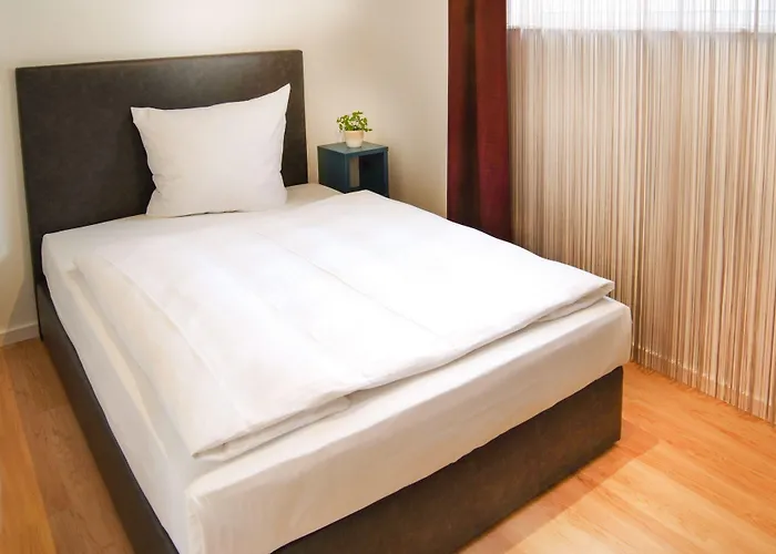 Seeger Living Premium West Apartahotel