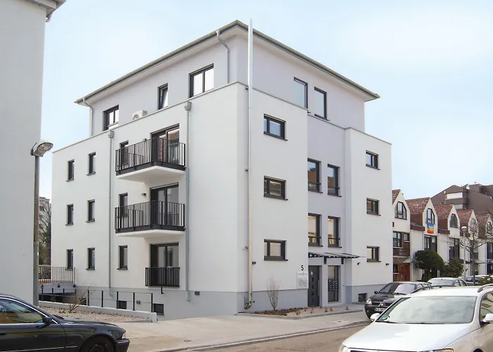 Seeger Living Premium West Apartahotel