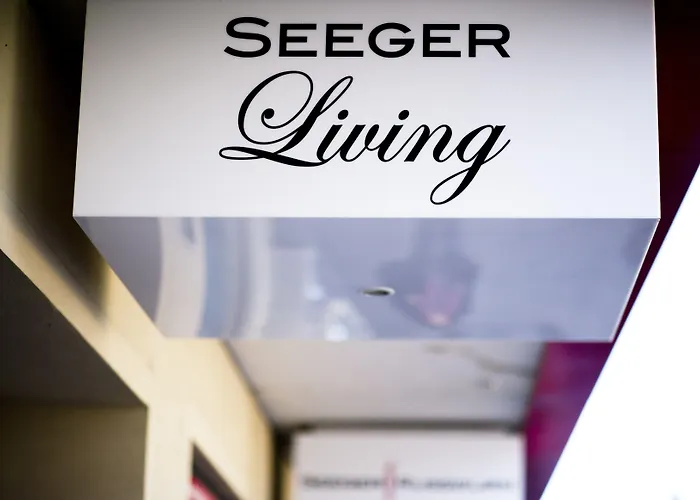 Seeger Living Premium West 4*