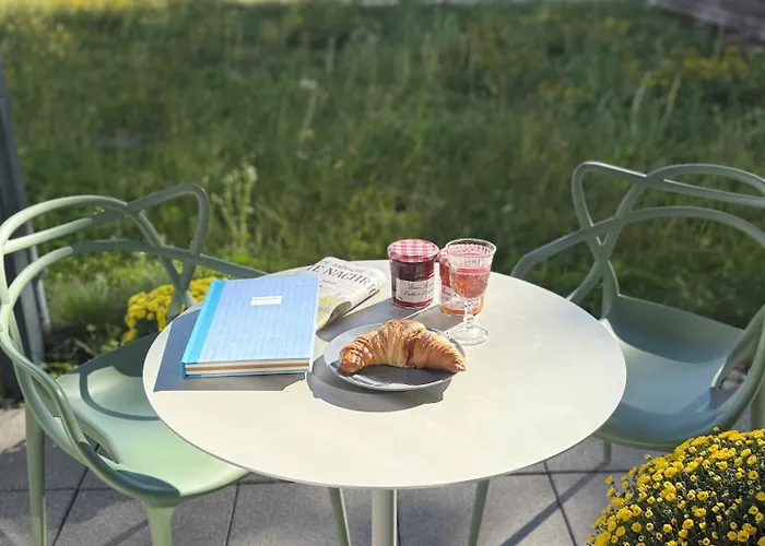 Seeger Living Premium West 4*